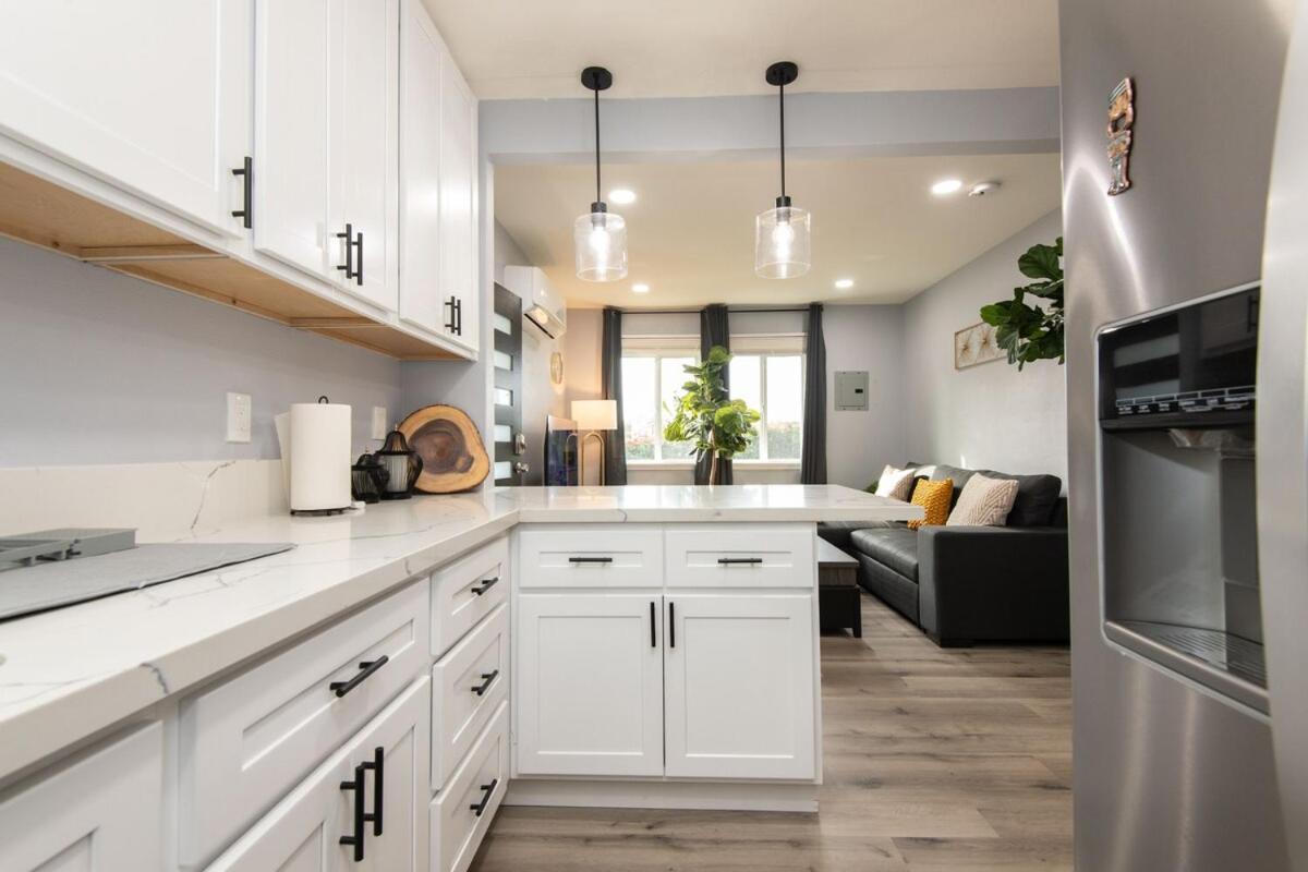 Apartment Spacious 3 Bedroom 2 Bathroom With Free Onsite Parking Los Angeles
